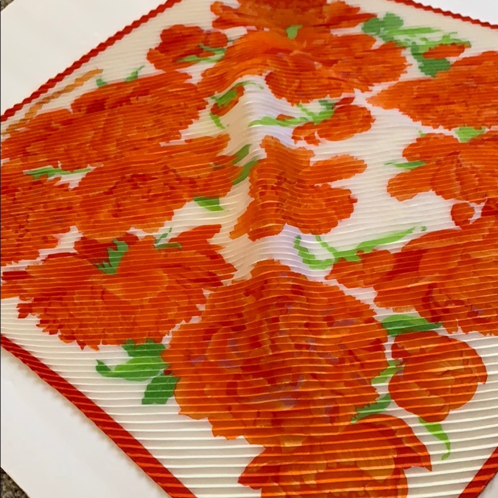Hermès Orange Floral 100% Silk Pleated Scarf and Box Excellent RARE HTF - Picture 14 of 14